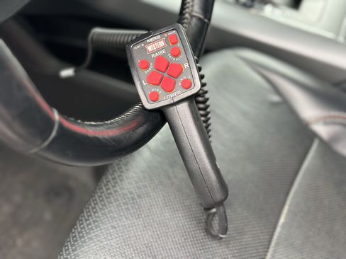 Used 2021 Ford F150 Lariat w/ Equipment Group 502A High image 3