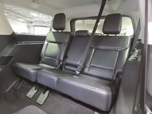 Used 2025 Ford Expedition Max Platinum AWD/4WD image 41