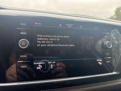 Used 2022 Volkswagen Taos SEL image 28