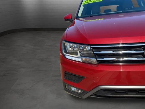 Used 2018 Volkswagen Tiguan SEL FWD image 30
