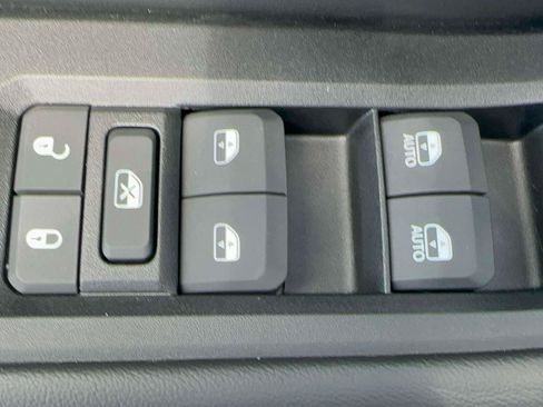 Used 2024 Jeep Grand Cherokee Limited w/ Black Appearance Package AWD/4WD image 14