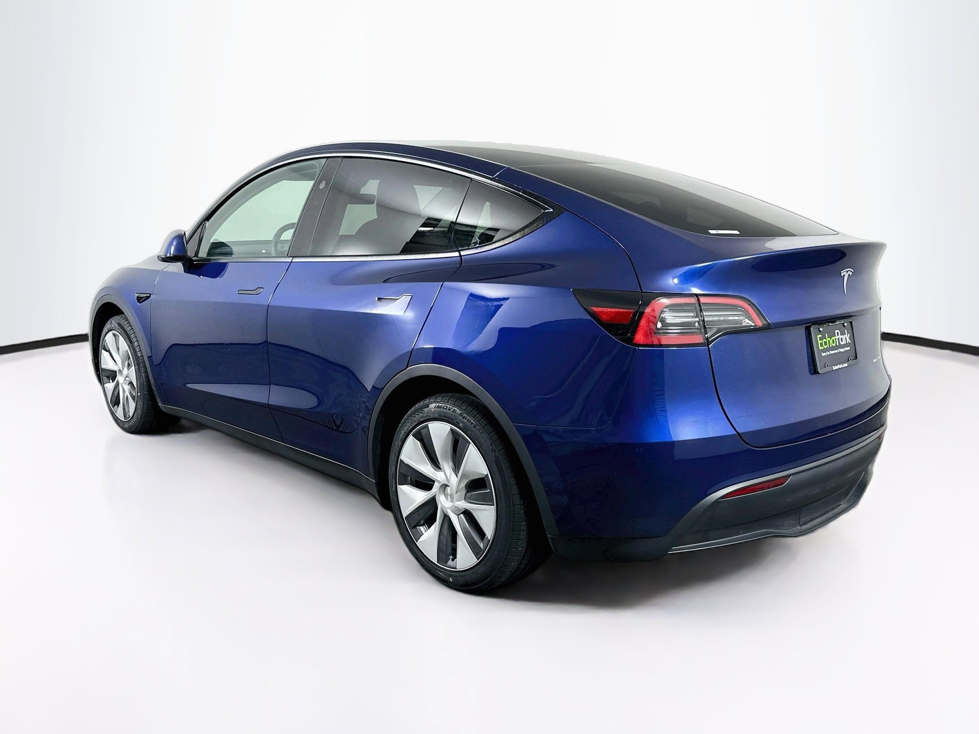 Used 2023 Tesla Model Y Long Range AWD/4WD image 5