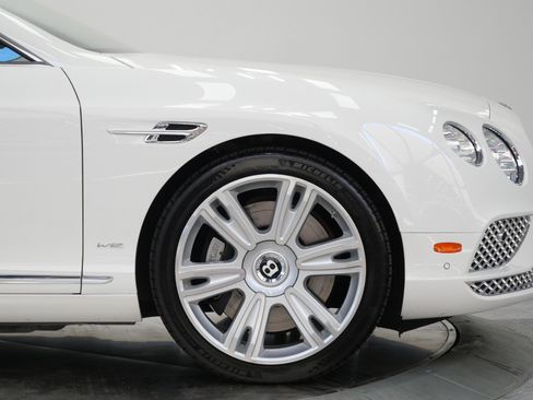 Used 2018 Bentley Continental GT AWD/4WD image 43