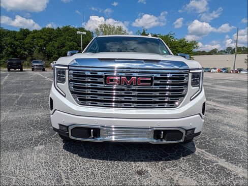 Used 2024 GMC Sierra 1500 Denali w/ Denali Reserve Package AWD/4WD image 9