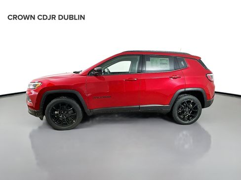 Used 2026 Jeep Compass Latitude AWD/4WD image 8