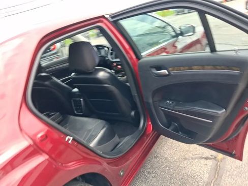Used 2015 Chrysler 300 C RWD image 25