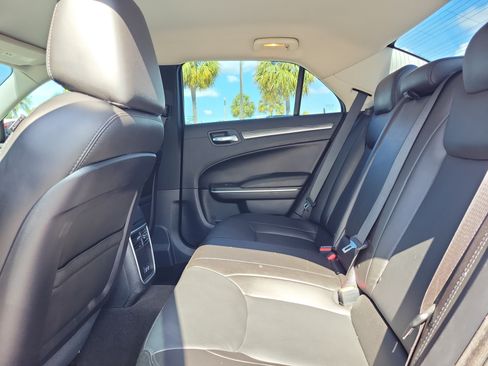 Used 2021 Chrysler 300 Touring L RWD image 14