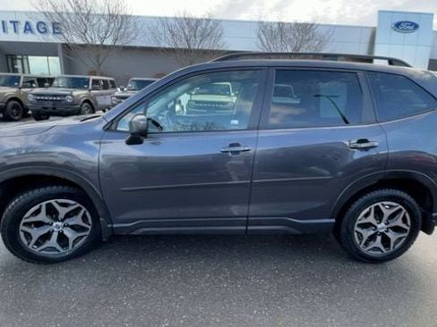 Used 2021 Subaru Forester Premium image 5