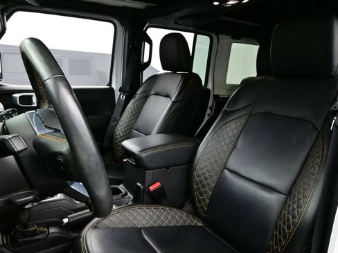 Used 2021 Jeep Wrangler Unlimited Sahara AWD/4WD image 5