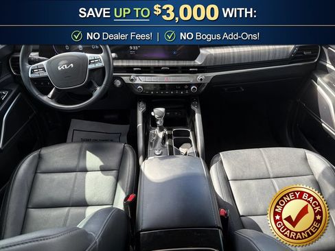 Used 2025 Kia Telluride EX w/ EX Captain's Chair Package FWD image 17