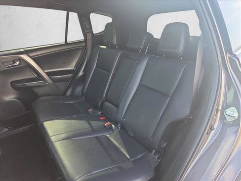 Used 2018 Toyota RAV4 SE w/ Power Extra Value Package FWD image 17