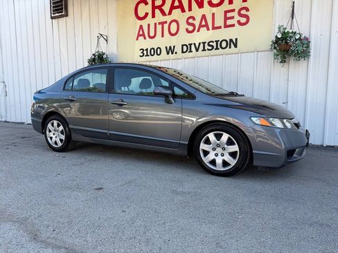 Used 2010 Honda Civic LX image 2