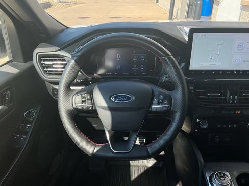 Used 2024 Ford Escape ST-Line w/ Tech Pack #1 AWD/4WD image 11