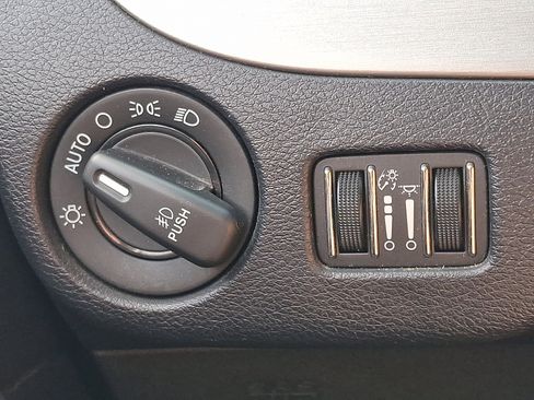 Used 2019 Dodge Grand Caravan GT FWD image 26