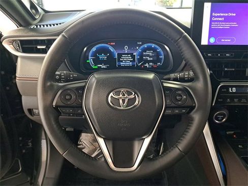 Used 2023 Toyota Venza Limited image 26