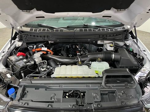 Certified 2025 Ford F150 Platinum AWD/4WD image 7