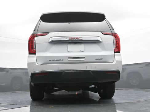 Used 2024 GMC Yukon XL SLT image 34