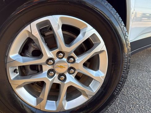Used 2023 Chevrolet Traverse LS w/ Safety Package FWD image 29