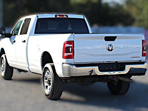 Used 2024 RAM 2500 Tradesman w/ Safety Group AWD/4WD image 4