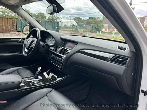 Used 2017 BMW X3 xDrive28i AWD/4WD image 23