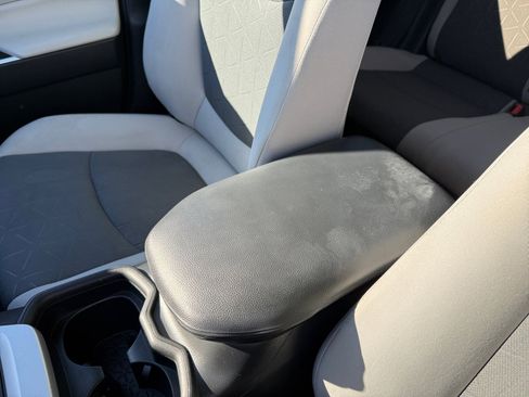 Used 2019 Toyota RAV4 XLE w/ Convenience Package image 14