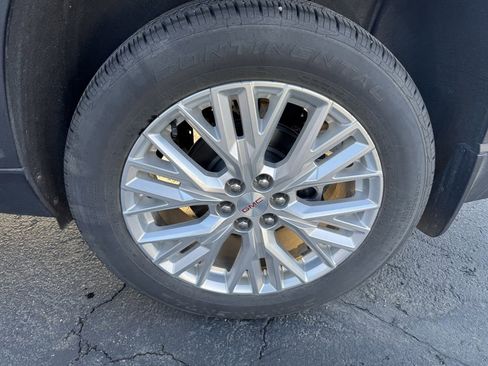 Used 2024 GMC Acadia Elevation w/ Luxury Package image 11