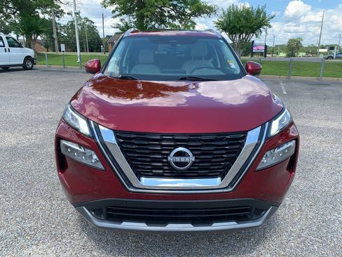Used 2023 Nissan Rogue SL w/ SL Premium Package FWD image 3