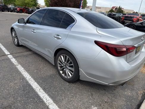 Used 2018 INFINITI Q50 Luxe w/ Essential Package (3.0T Luxe) image 10