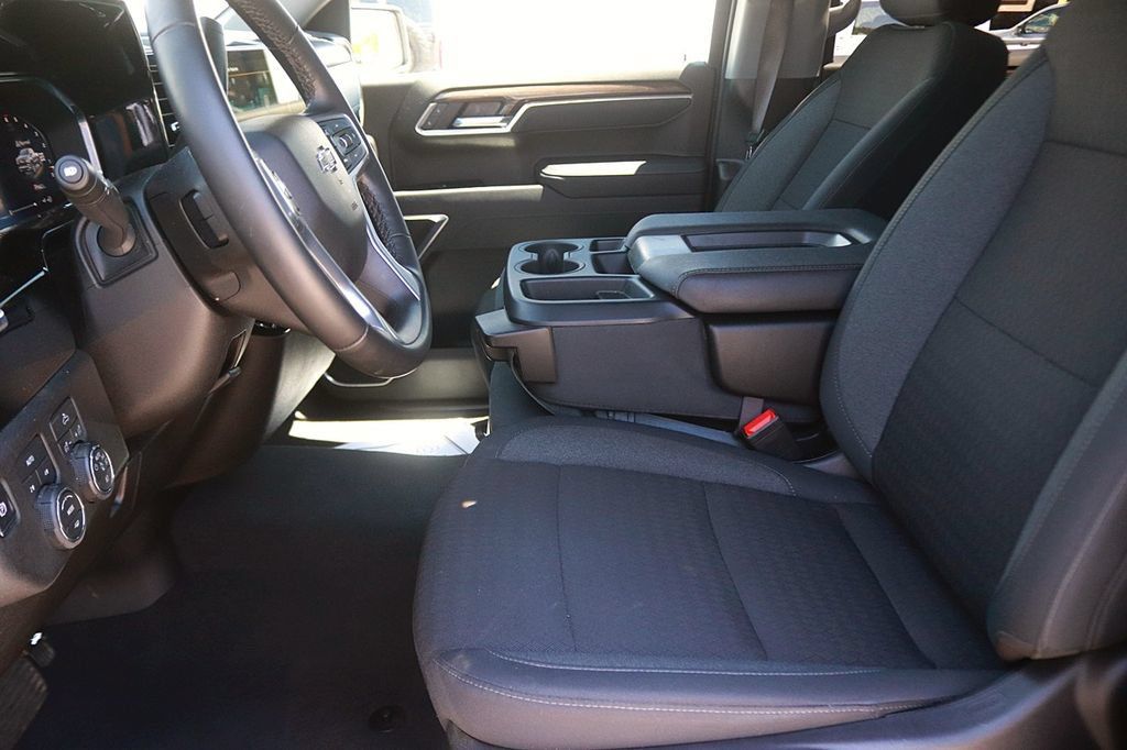Used 2026 Chevrolet Silverado 1500 RST AWD/4WD image 16