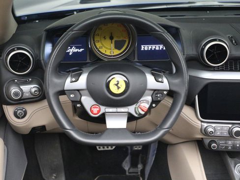 Certified 2020 Ferrari Portofino image 27