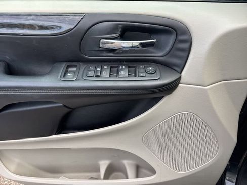 Used 2012 Dodge Grand Caravan Crew w/ Crew Value Pkg image 11