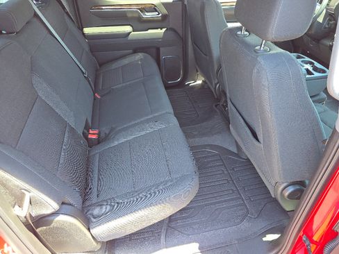 Used 2025 GMC Sierra 1500 SLE AWD/4WD image 17