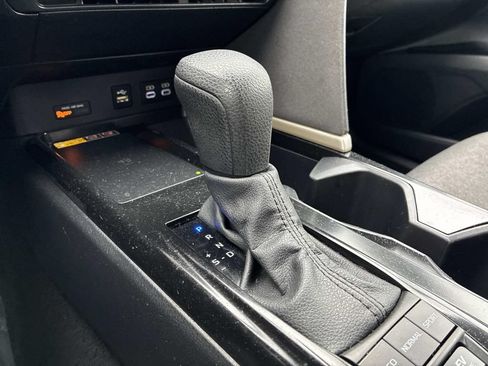 Used 2025 Toyota Camry LE FWD image 35