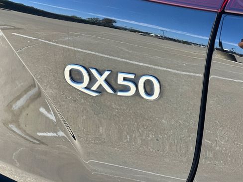 Used 2019 INFINITI QX50 Essential w/ Sensory Package AWD/4WD image 29