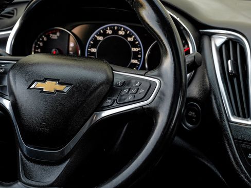 Used 2020 Chevrolet Malibu Premier image 24