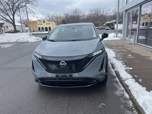 Used 2025 Nissan Ariya Platinum image 51