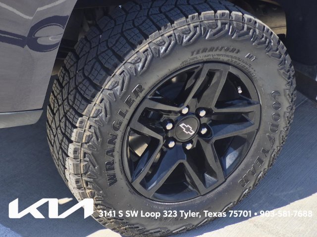 Used 2024 Chevrolet Silverado 1500 LT Trail Boss w/ LT Trail Boss Premium Package AWD/4WD image 7