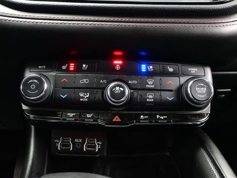 Used 2022 Dodge Durango R/T w/ Blacktop Package image 21