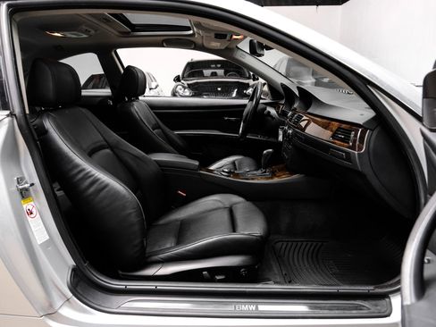 Used 2007 BMW 328xi Coupe image 31