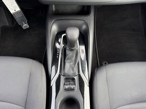 Used 2022 Toyota Corolla LE image 19
