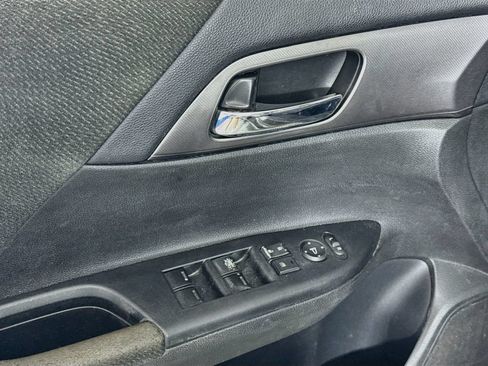 Used 2013 Honda Accord LX image 17