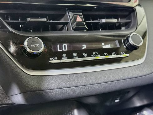Certified 2025 Toyota Corolla LE FWD image 7