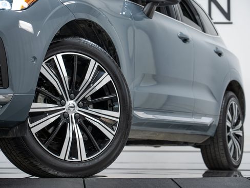 Certified 2023 Volvo XC60 B5 Plus w/ Climate Package AWD/4WD image 27