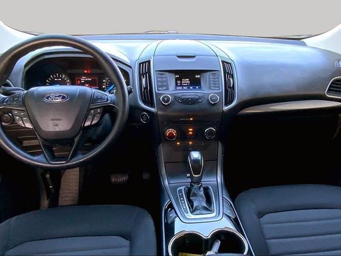 Used 2016 Ford Edge SE FWD image 16