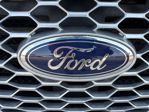 Certified 2024 Ford Edge SEL w/ Convenience Package AWD/4WD image 13