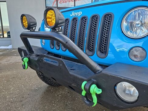 Used 2018 Jeep Wrangler Sport image 17