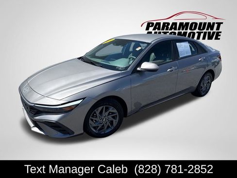 Used 2024 Hyundai Elantra SEL FWD image 1
