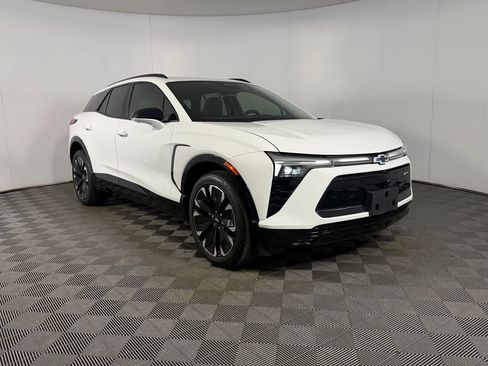 Used 2024 Chevrolet Blazer EV RS AWD/4WD image 4