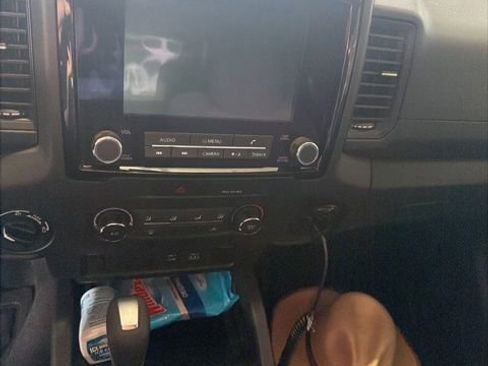 Used 2022 Nissan Frontier S AWD/4WD image 11
