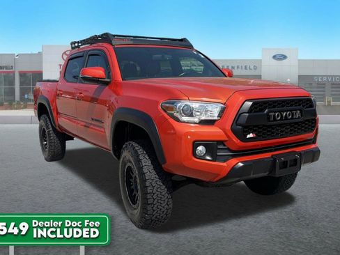 Used 2016 Toyota Tacoma TRD Off-Road w/ Premium & Technology Package AWD/4WD image 1